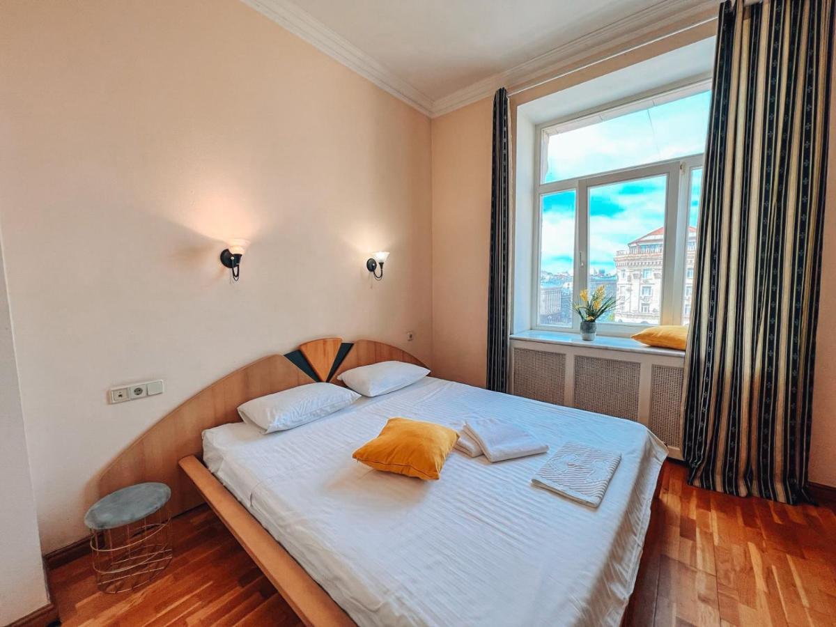 Apartments Rentals Ukraine On Kreshchatik 키예프 외부 사진