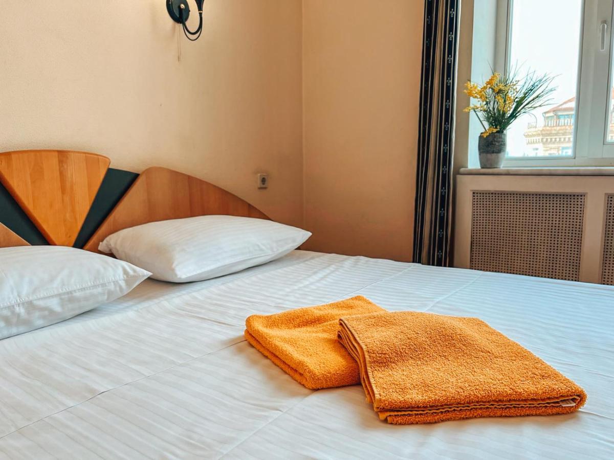 Apartments Rentals Ukraine On Kreshchatik 키예프 외부 사진