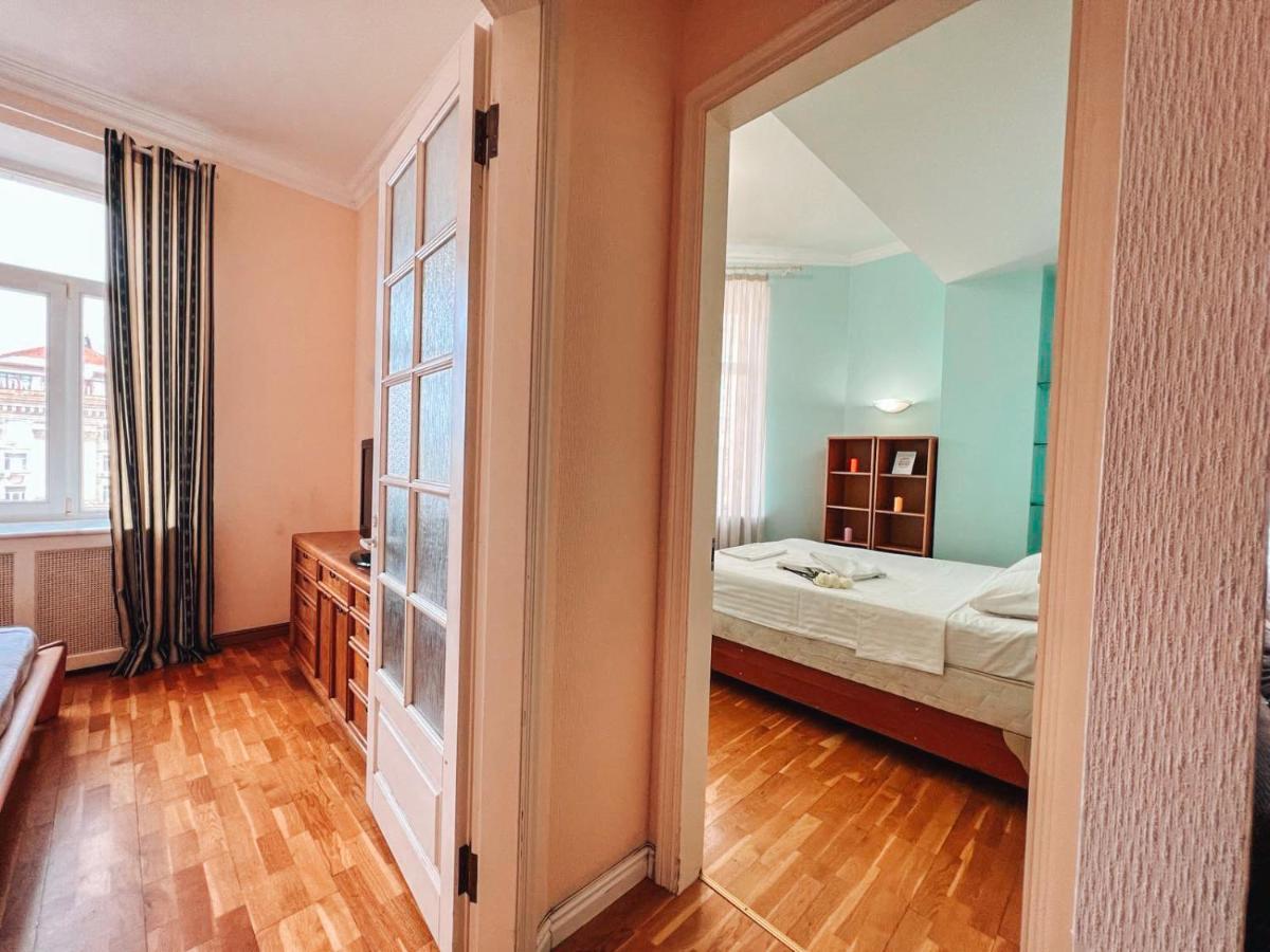 Apartments Rentals Ukraine On Kreshchatik 키예프 외부 사진