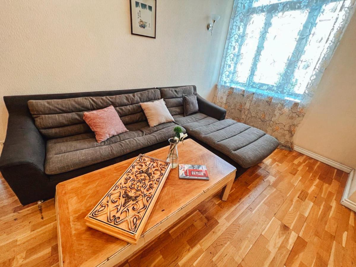 Apartments Rentals Ukraine On Kreshchatik 키예프 외부 사진