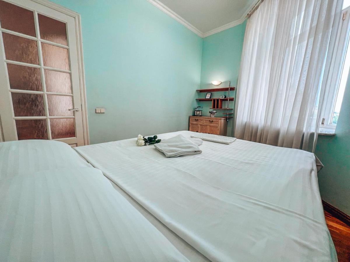 Apartments Rentals Ukraine On Kreshchatik 키예프 외부 사진