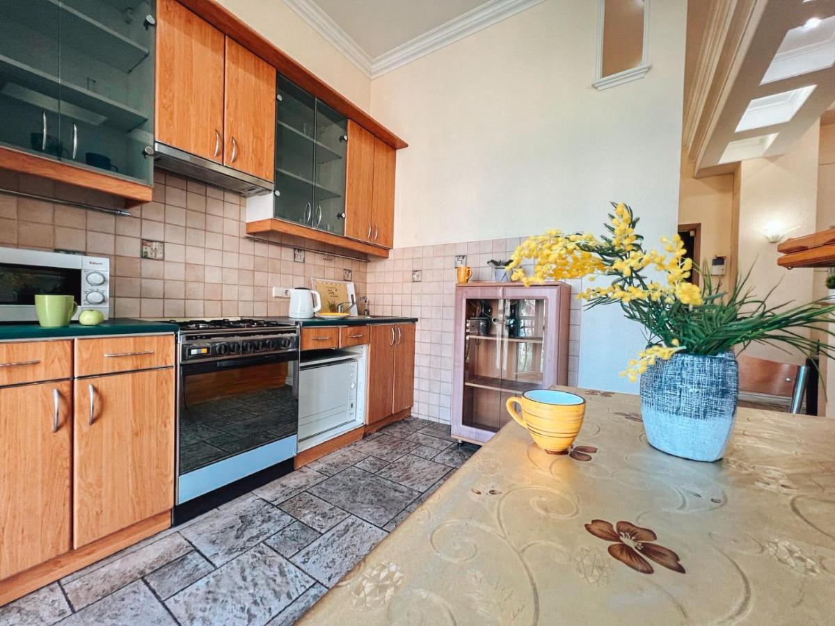 Apartments Rentals Ukraine On Kreshchatik 키예프 외부 사진